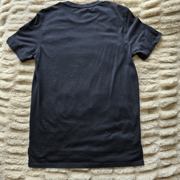 GUESS T-shirt Men's Small Black Tokyo Neon Light Graphic Print Embossed Letters - Picture 4 of 10